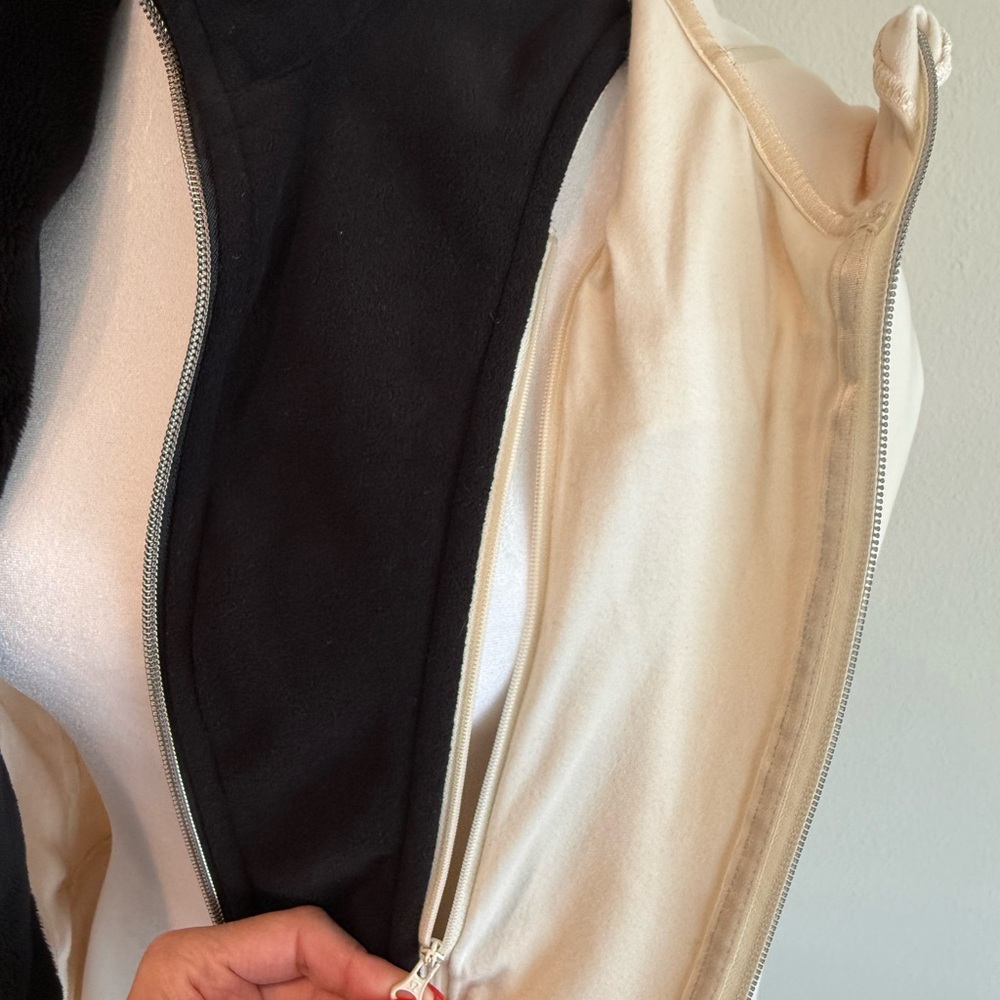 Lululemon Jacket - Picture 9 of 16